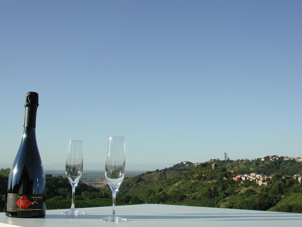 La Vecchia Cantina Stradella Exteriör bild